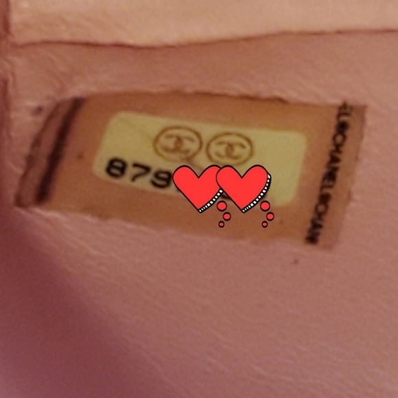 Authentic Chanel Chocolate Bar Flap Bag in Pink - Picture 8 of 17